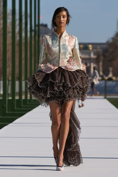 Look 3